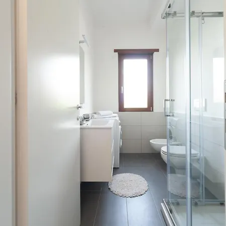 Valle Aurelia Station House Two By Dama Rom