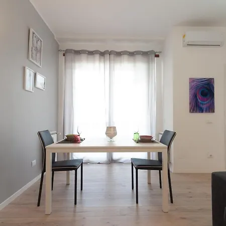 Valle Aurelia Station House Two By Dama